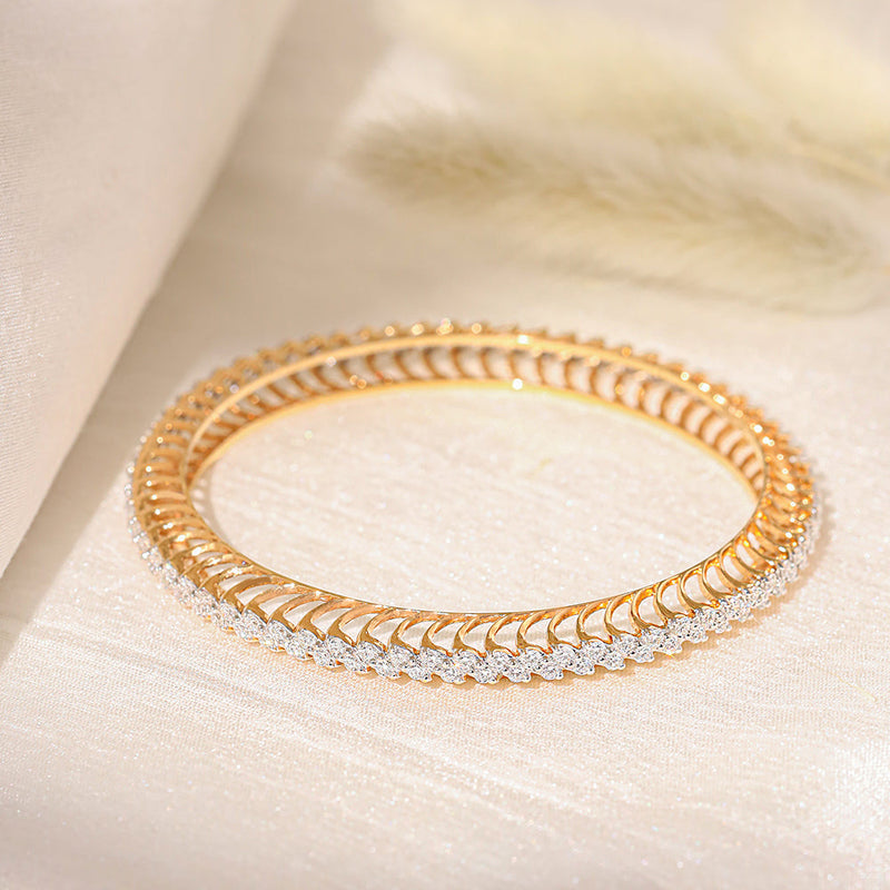 Exquisite 18K Gold Diamond Bangle zaveribros.com