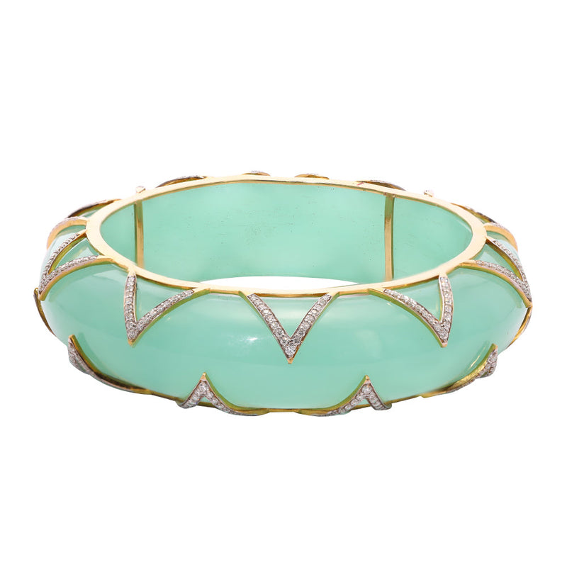 Luxurious Diamond and Chalcedony 18K Gold Bangle zaveribros.com