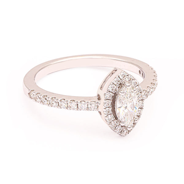 Elegant Solitaire Ring zaveribros.com