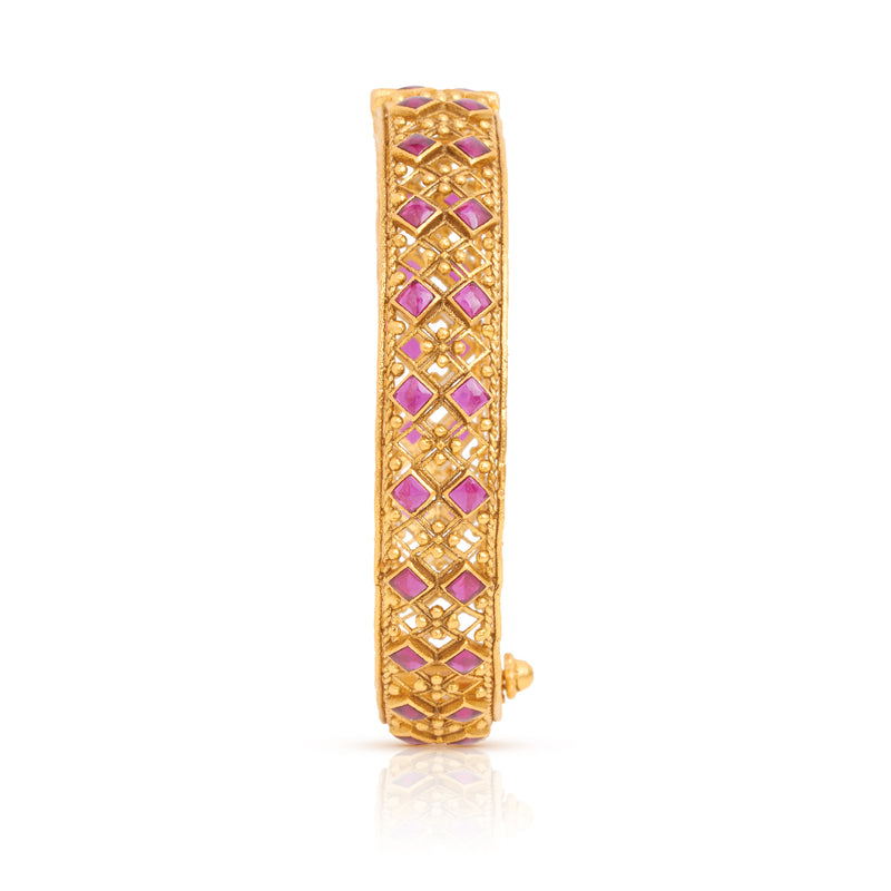 Amoli Gold Bangle - zaveribros.com