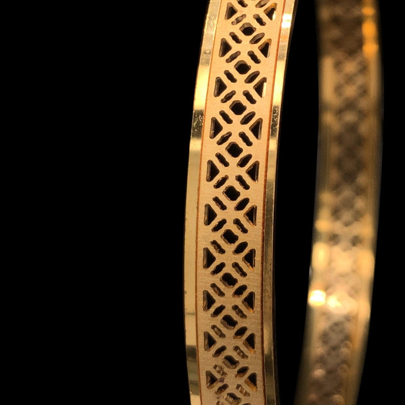 Contemporary Gold Bangle - zaveribros.com